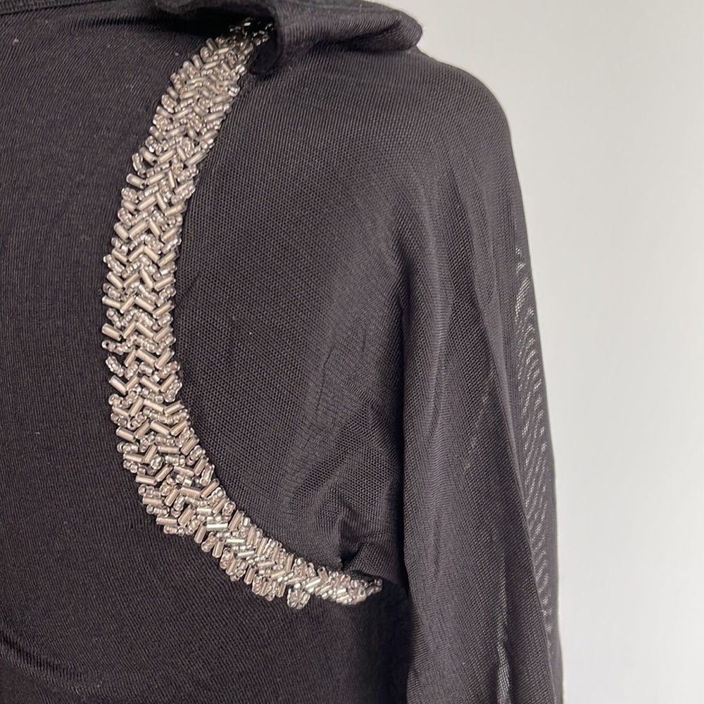 6126 long sleeve shirt w beaded detail. Size M - Picture 3 of 9
